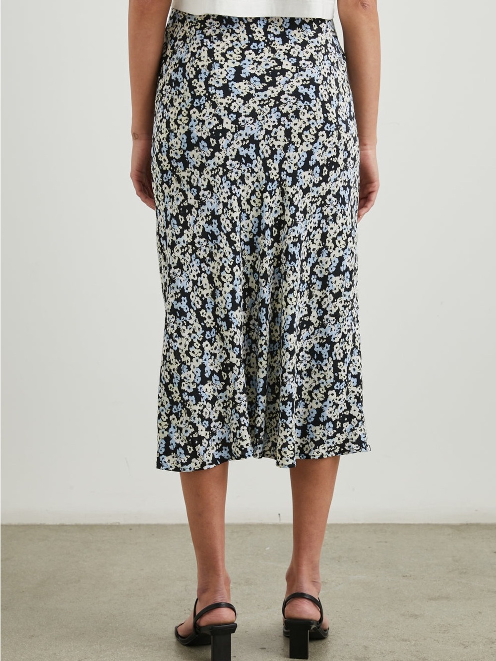 RAILS Rosetta Blue Midi Skirt in Midnight Meadow Floral Button-Front Skirt - Picture 7 of 11